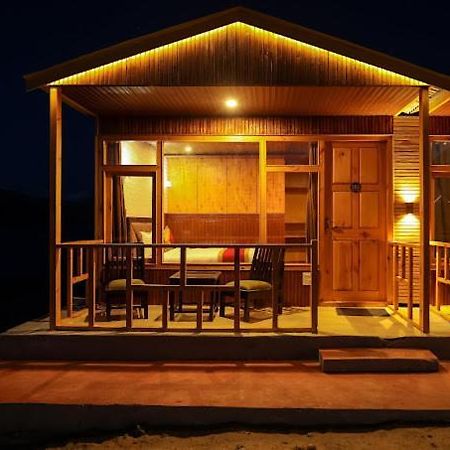 Snow Pine Luxury Wooden Cottage Tangtse Esterno foto